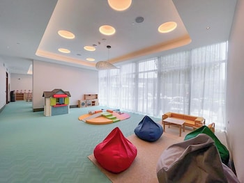 address residences dubai opera burj khalifa city views 1 2 and 3 bedroom apartment 1 minute walk to burj khalifa dubai mall dubai fountain by heaven crest