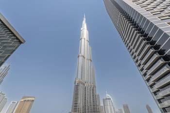 address residences dubai opera burj khalifa city views 1 2 and 3 bedroom apartment 1 minute walk to burj khalifa dubai mall dubai fountain by heaven crest