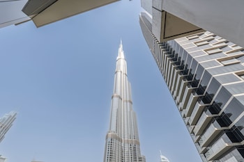 address residences dubai opera burj khalifa city views 1 2 and 3 bedroom apartment 1 minute walk to burj khalifa dubai mall dubai fountain by heaven crest