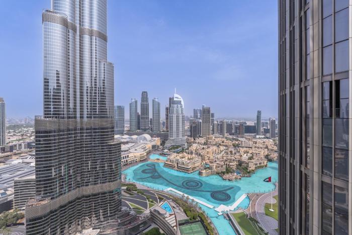 address residences dubai opera burj khalifa city views 1 2 and 3 bedroom apartment 1 minute walk to burj khalifa dubai mall dubai fountain by heaven crest