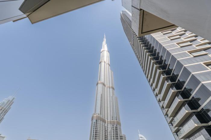 address residences dubai opera burj khalifa city views 1 2 and 3 bedroom apartment 1 minute walk to burj khalifa dubai mall dubai fountain by heaven crest