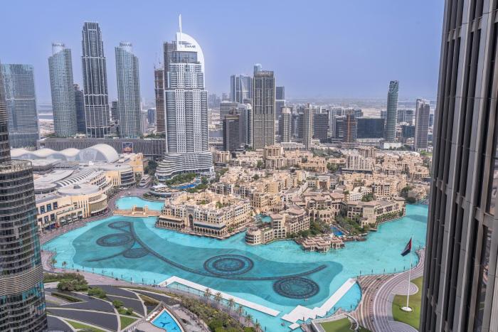 address residences dubai opera burj khalifa city views 1 2 and 3 bedroom apartment 1 minute walk to burj khalifa dubai mall dubai fountain by heaven crest