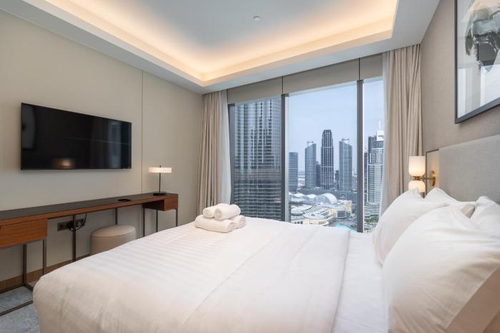address residences dubai opera burj khalifa city views 1 2 and 3 bedroom apartment 1 minute walk to burj khalifa dubai mall dubai fountain by heaven crest