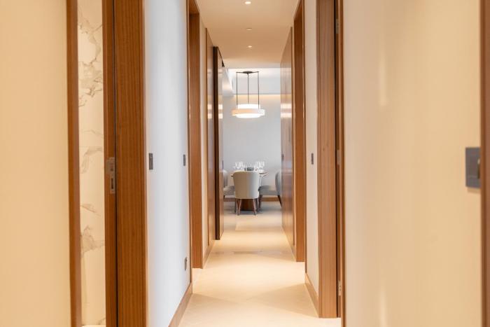 address residences dubai opera burj khalifa city views 1 2 and 3 bedroom apartment 1 minute walk to burj khalifa dubai mall dubai fountain by heaven crest