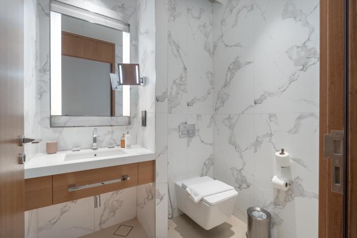address residences dubai opera burj khalifa city views 1 2 and 3 bedroom apartment 1 minute walk to burj khalifa dubai mall dubai fountain by heaven crest