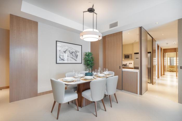 address residences dubai opera burj khalifa city views 1 2 and 3 bedroom apartment 1 minute walk to burj khalifa dubai mall dubai fountain by heaven crest