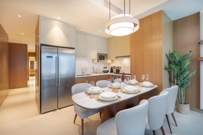 address residences dubai opera burj khalifa city views 1 2 and 3 bedroom apartment 1 minute walk to burj khalifa dubai mall dubai fountain by heaven crest