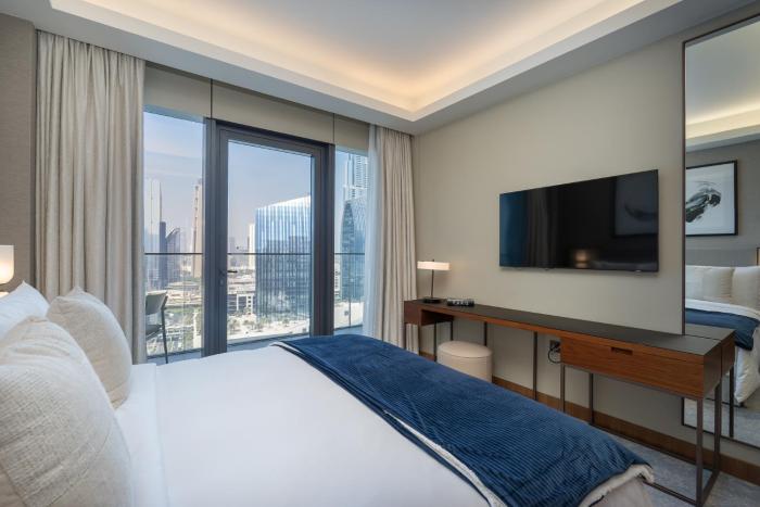 address residences dubai opera burj khalifa city views 1 2 and 3 bedroom apartment 1 minute walk to burj khalifa dubai mall dubai fountain by heaven crest