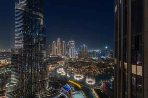 address residences dubai opera burj khalifa city views 1 2 and 3 bedroom apartment 1 minute walk to burj khalifa dubai mall dubai fountain by heaven crest
