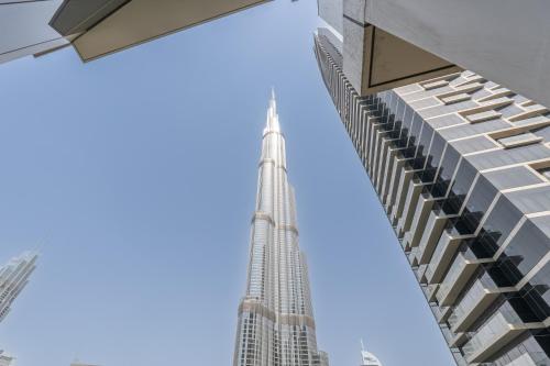 address residences dubai opera burj khalifa city views 1 2 and 3 bedroom apartment 1 minute walk to burj khalifa dubai mall dubai fountain by heaven crest