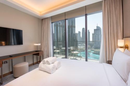 address residences dubai opera burj khalifa city views 1 2 and 3 bedroom apartment 1 minute walk to burj khalifa dubai mall dubai fountain by heaven crest
