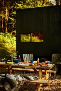 postcard cabins wild rose