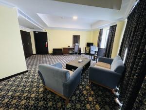 phoenicia tower hotel