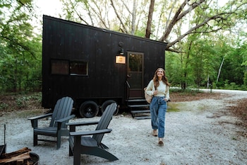 Postcard Cabins St. Francois,,2 star