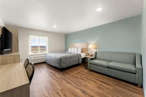 woodspring suites easton nazareth