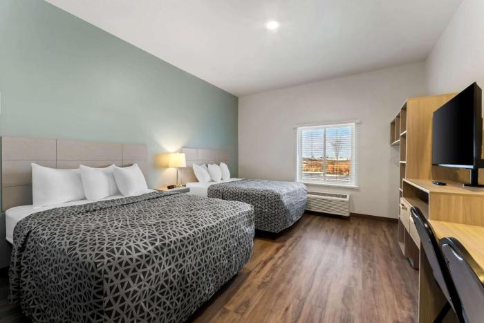 woodspring suites easton nazareth