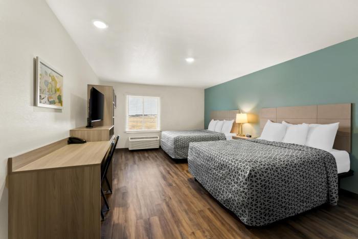 woodspring suites easton nazareth