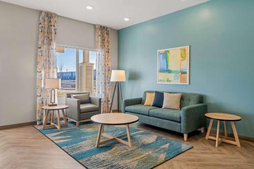 woodspring suites easton nazareth