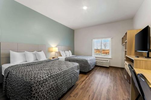 woodspring suites easton nazareth
