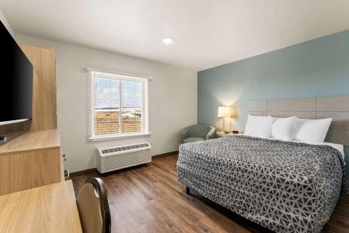 woodspring suites easton nazareth
