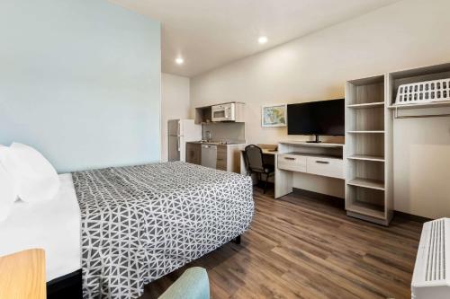 woodspring suites easton nazareth