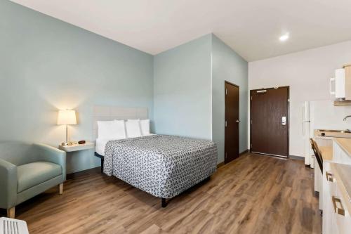 woodspring suites easton nazareth
