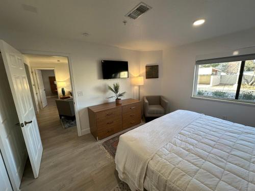 bandj hotels