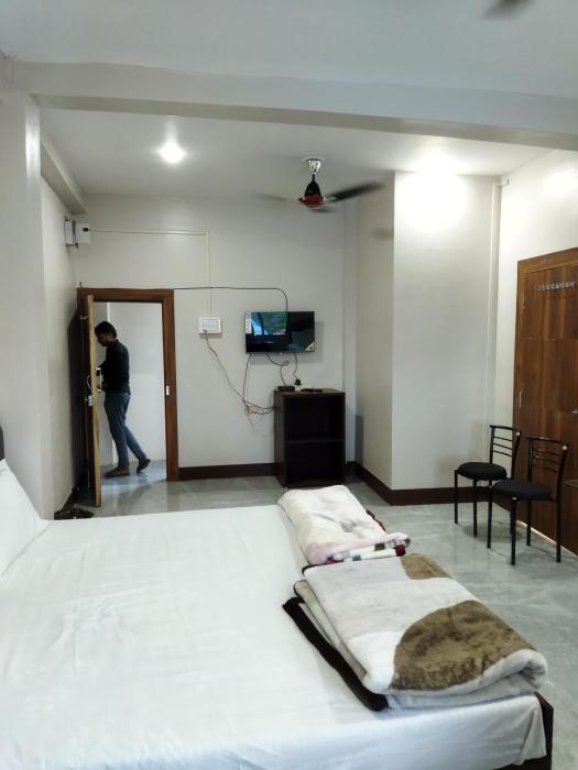 sr hotel kilerama ashta