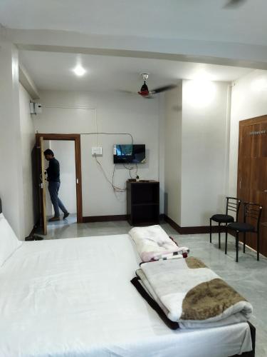 sr hotel kilerama ashta