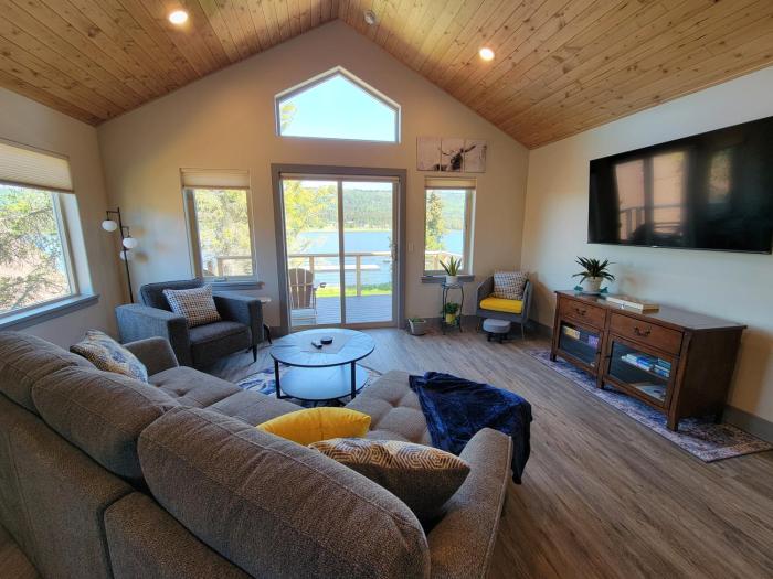 lakeshore suites