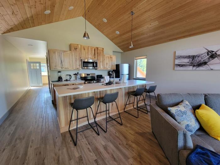 lakeshore suites