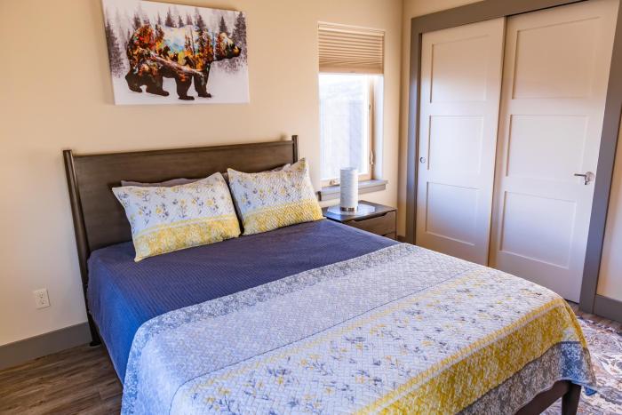 lakeshore suites