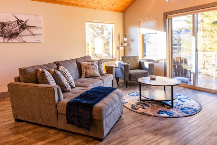 lakeshore suites