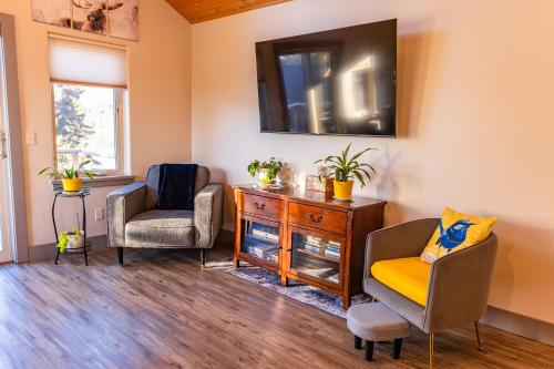lakeshore suites