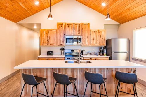 lakeshore suites
