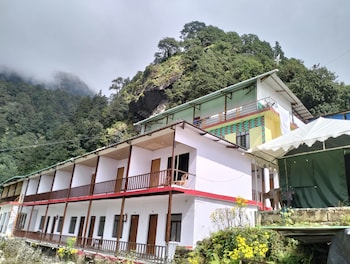 chopta gaurav hotel