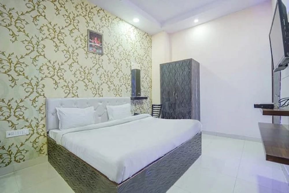 hotel vishnu residency inn