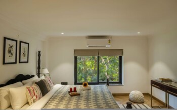 luxury 3br duplex with pool in goa s beverly hills