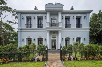 luxury 3br duplex with pool in goa s beverly hills