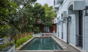 luxury 3br duplex with pool in goa s beverly hills