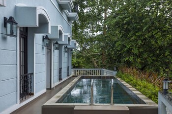 luxury 3br duplex with pool in goa s beverly hills