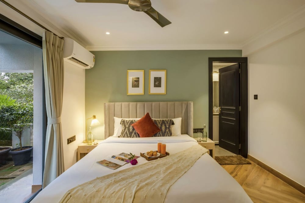 luxury 3br duplex with pool in goa s beverly hills