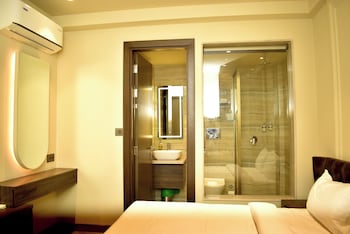 qotel signature coleman janakpuri