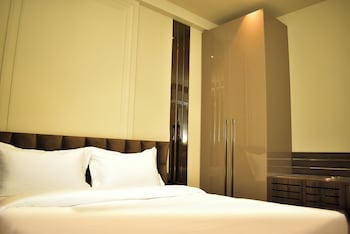 qotel signature coleman janakpuri