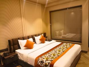 qotel signature coleman janakpuri