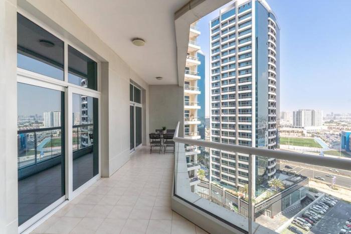 barsha heights near dic metro and mall