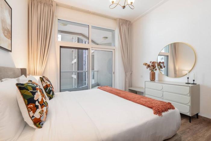 barsha heights near dic metro and mall