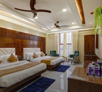 hotel kelvish by foxi group