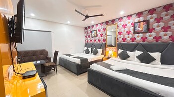 hotel kelvish by foxi group