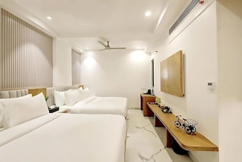 hotel kelvish by foxi group